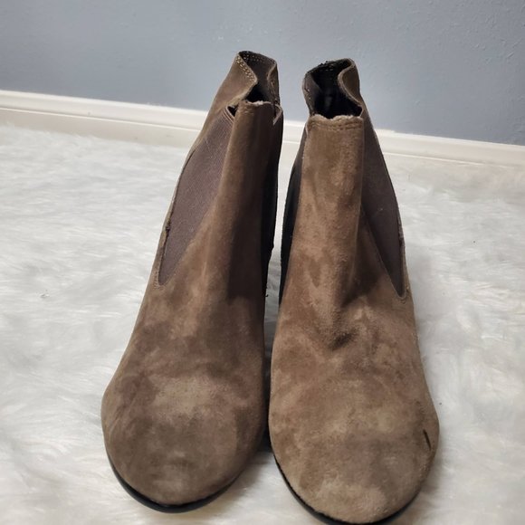 NWOT Bjorndal Taupe Andrews Heeled Boots/Booties, 9.5 - Picture 3 of 9